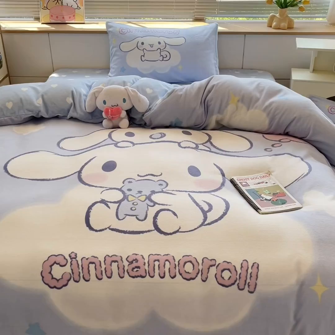 91家纺网 家纺一手货源 找家纺 博雅 2025新款三丽鸥正版授权高克重大版牛奶绒四件套 牛奶绒大版-云朵玉桂狗