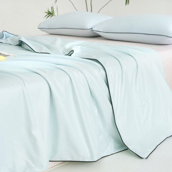 91家纺网 家纺一手货源 找家纺 汣沐生活 2025新款水洗真丝夏被夏被四件套 海盐蓝+半熟蜜桃