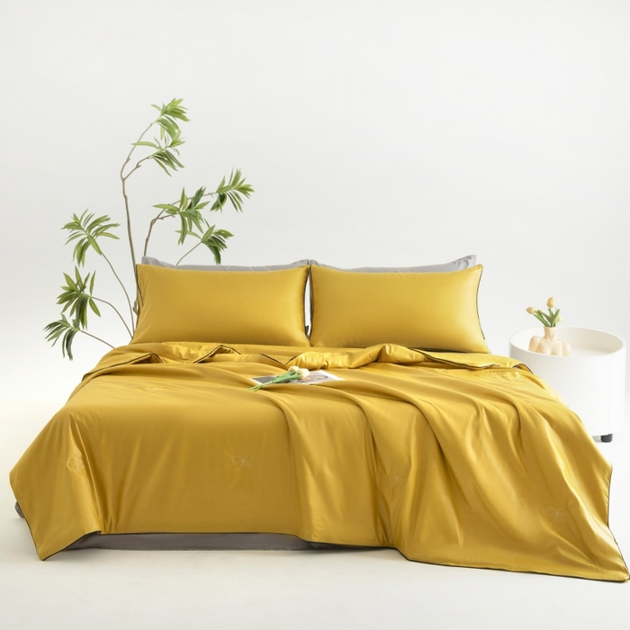 91家纺网 家纺一手货源 找家纺 汣沐生活 2025新款水洗真丝夏被夏被四件套 姜黄+石墨灰