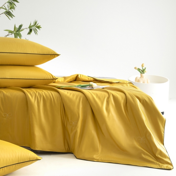91家纺网 家纺一手货源 找家纺 汣沐生活 2025新款水洗真丝夏被夏被四件套 姜黄+石墨灰