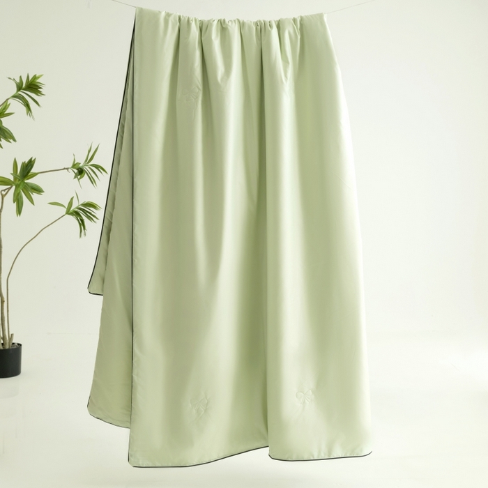 91家纺网 家纺一手货源 找家纺 汣沐生活 2025新款水洗真丝夏被夏被四件套 青草绿+肉桂茶