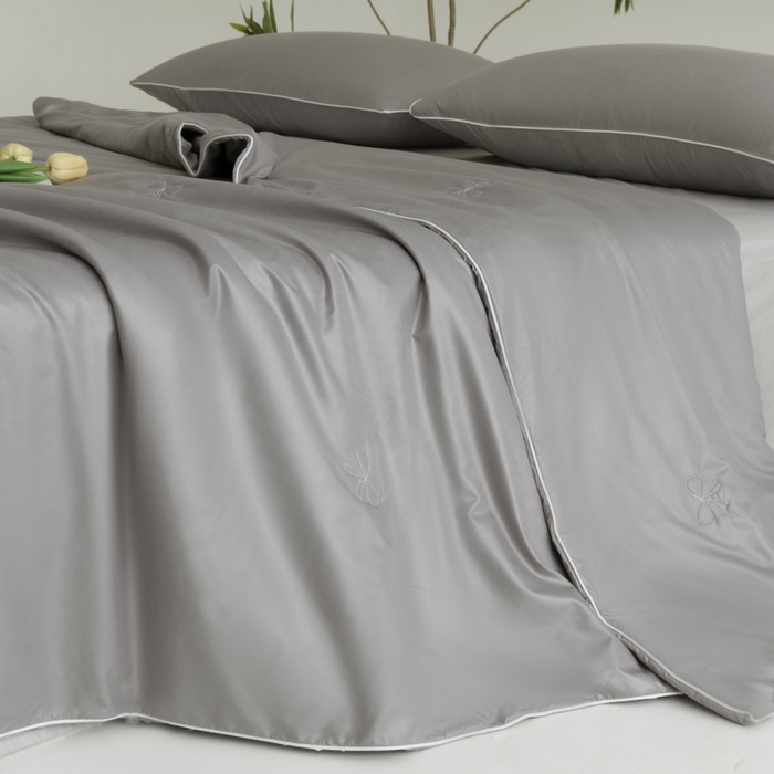 91家纺网 家纺一手货源 找家纺 汣沐生活 2025新款水洗真丝夏被夏被四件套 石墨灰+冰川灰