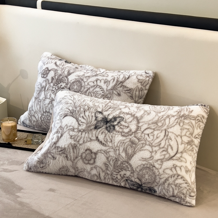 91家纺网 家纺一手货源 找家纺 （总）倾慕家纺 2025新款高克重兔毛绒保暖单枕套