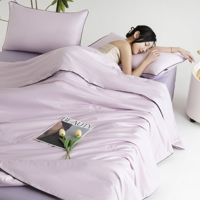 91家纺网 家纺一手货源 找家纺 汣沐生活 2025新款水洗真丝夏被夏被四件套 水雾紫+黛紫