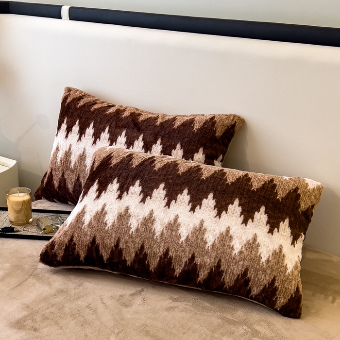 倾慕家纺 2026新款高克重兔毛绒保暖单枕套 泥点曲线咖