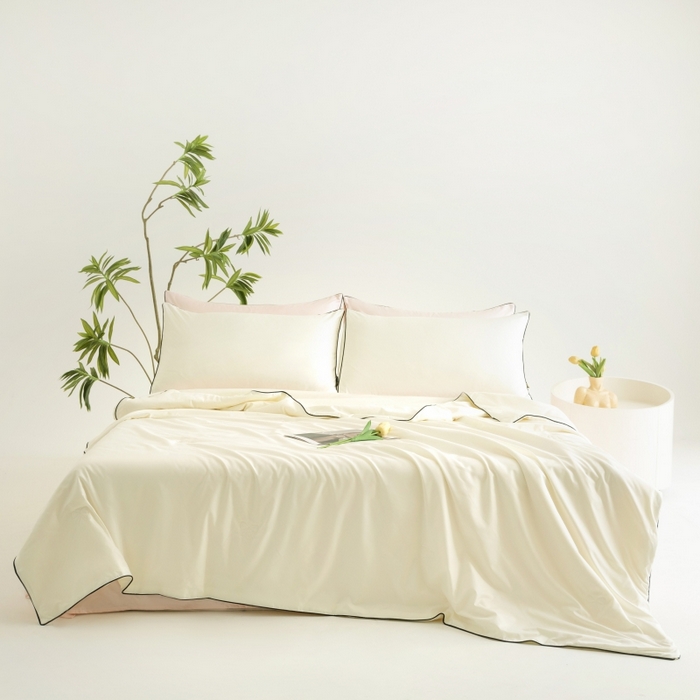 91家纺网 家纺一手货源 找家纺 汣沐生活 2025新款水洗真丝夏被夏被四件套 元气白桃+半熟蜜桃