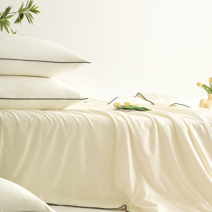 91家纺网 家纺一手货源 找家纺 汣沐生活 2025新款水洗真丝夏被夏被四件套 元气白桃+半熟蜜桃