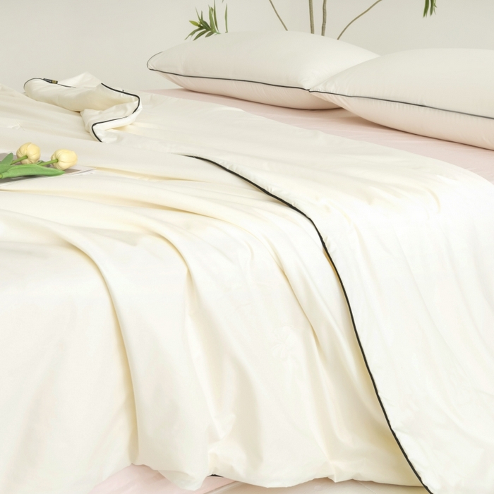 91家纺网 家纺一手货源 找家纺 汣沐生活 2025新款水洗真丝夏被夏被四件套 元气白桃+半熟蜜桃