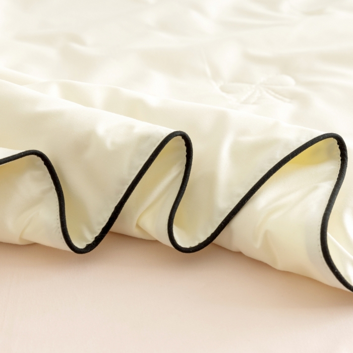 91家纺网 家纺一手货源 找家纺 汣沐生活 2025新款水洗真丝夏被夏被四件套 元气白桃+半熟蜜桃