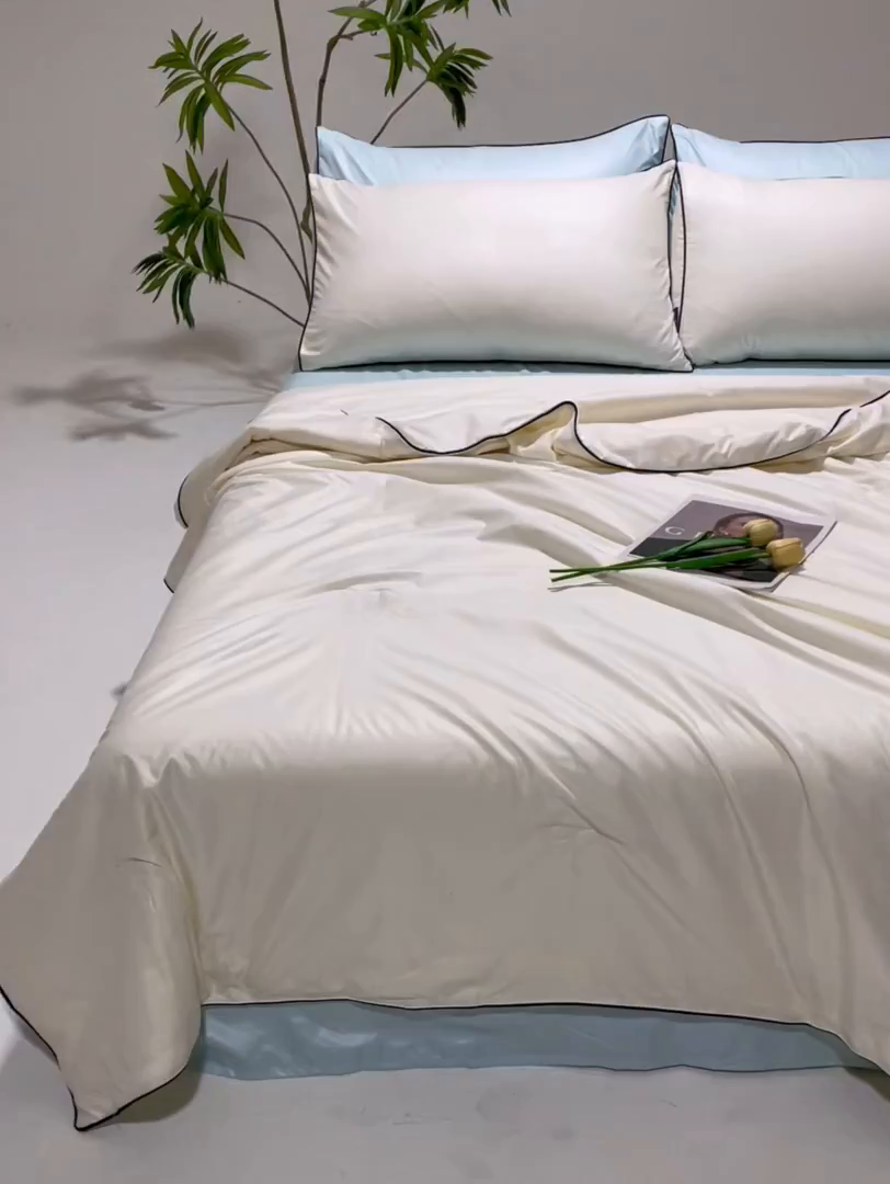 91家纺网 家纺一手货源 找家纺 汣沐生活 2025新款水洗真丝夏被夏被四件套 元气白桃+海盐蓝