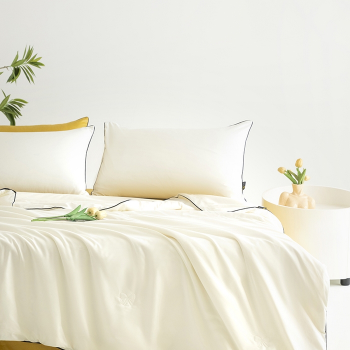 91家纺网 家纺一手货源 找家纺 汣沐生活 2025新款水洗真丝夏被夏被四件套 元气白桃+姜黄