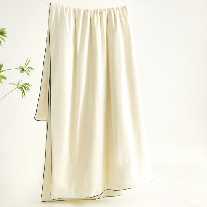 91家纺网 家纺一手货源 找家纺 汣沐生活 2025新款水洗真丝夏被夏被四件套 元气白桃+石墨灰