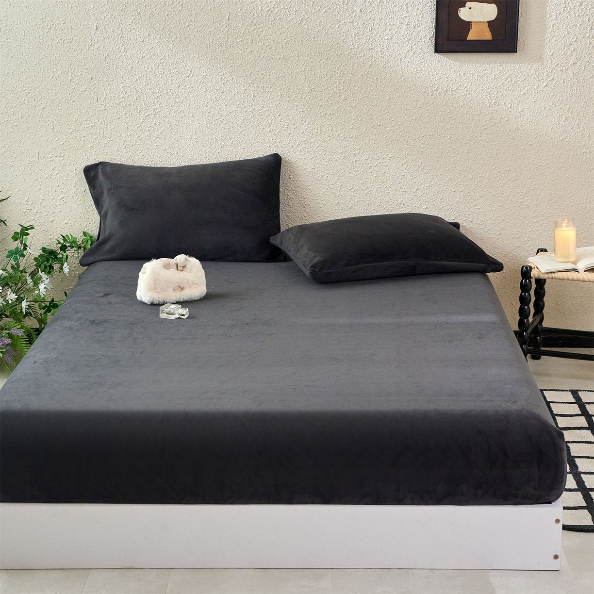 91家纺网 家纺一手货源 找家纺 兰紫橙家纺 2025新款简约纯色牛奶绒床笠系列 深空黑
