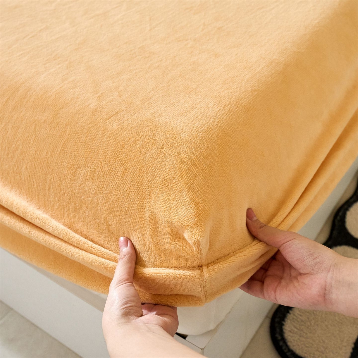 91家纺网 家纺一手货源 找家纺 兰紫橙家纺 2025新款简约纯色牛奶绒床笠系列 雏菊黄