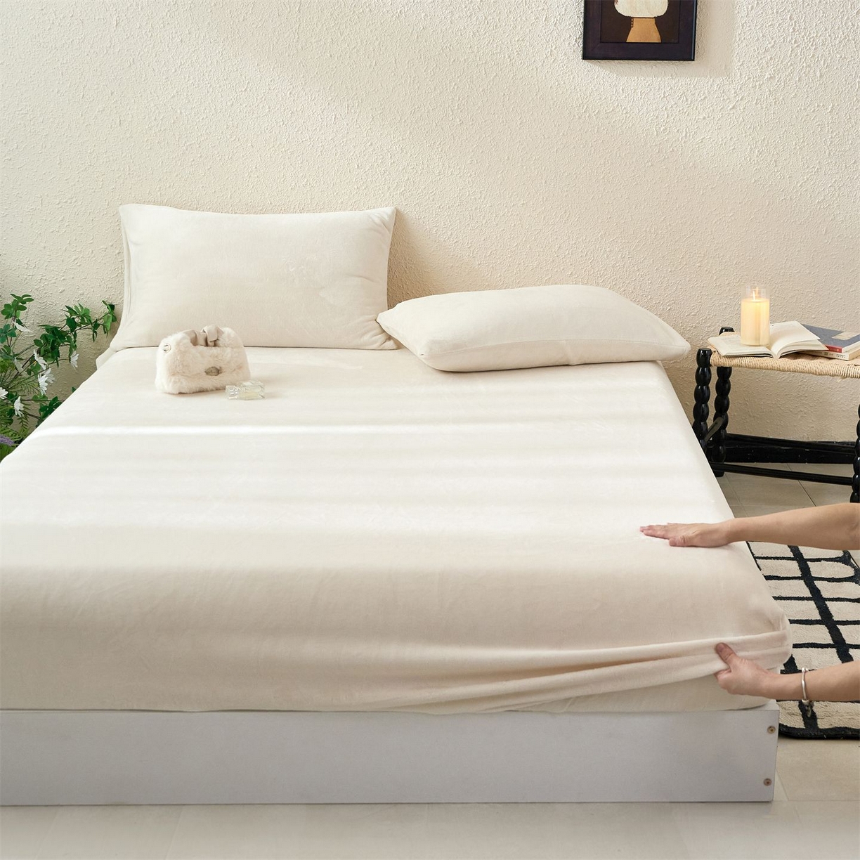 91家纺网 家纺一手货源 找家纺 兰紫橙家纺 2025新款简约纯色牛奶绒床笠系列 奶昔白