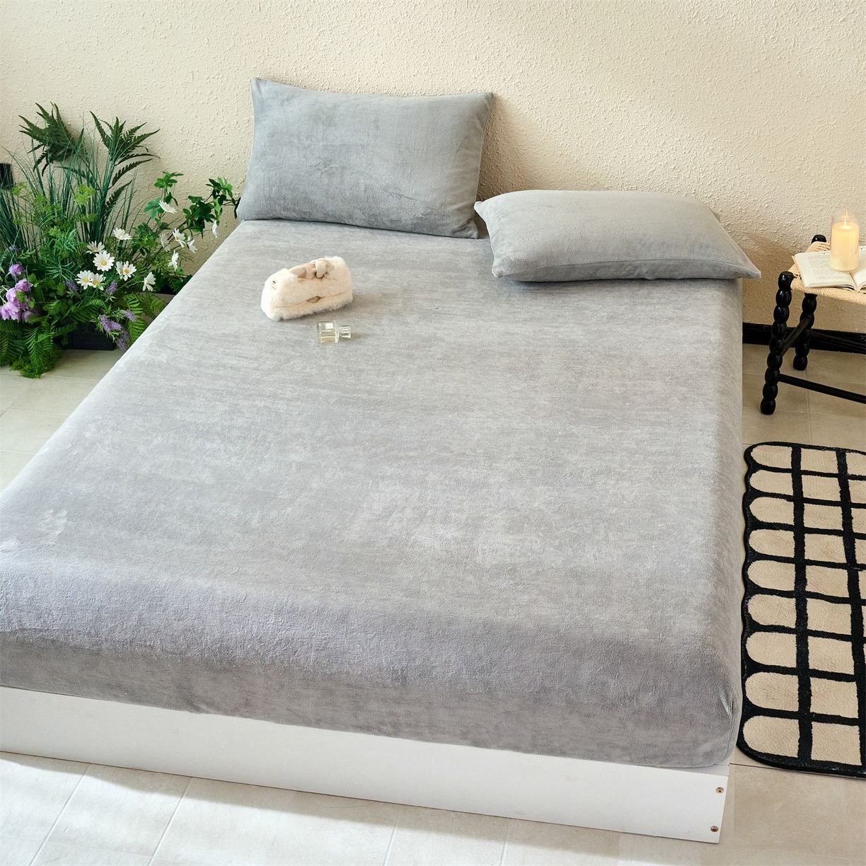 91家纺网 家纺一手货源 找家纺 兰紫橙家纺 2025新款简约纯色牛奶绒床笠系列 绅士灰