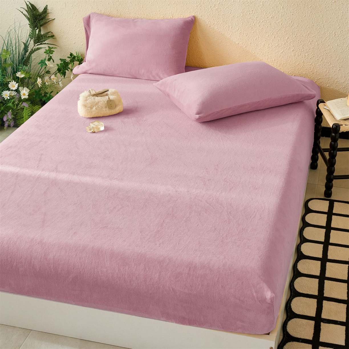 91家纺网 家纺一手货源 找家纺 兰紫橙家纺 2025新款简约纯色牛奶绒床笠系列 罗兰紫