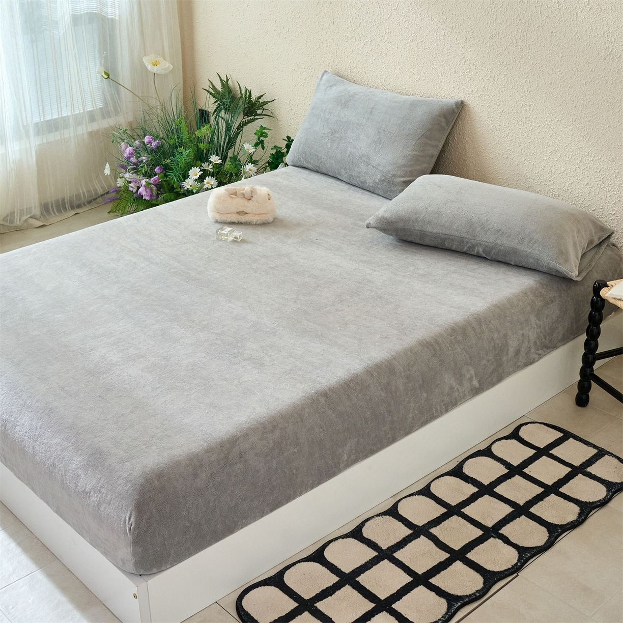 91家纺网 家纺一手货源 找家纺 兰紫橙家纺 2025新款简约纯色牛奶绒床笠系列 绅士灰