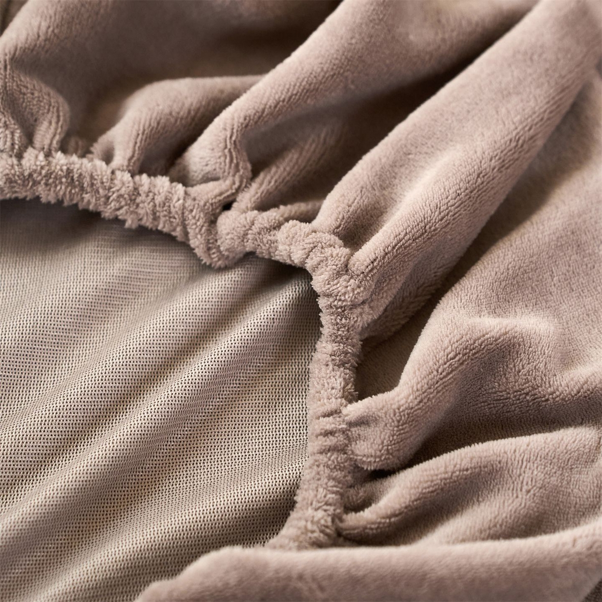 91家纺网 家纺一手货源 找家纺 兰紫橙家纺 2025新款简约纯色牛奶绒床笠系列 摩卡棕