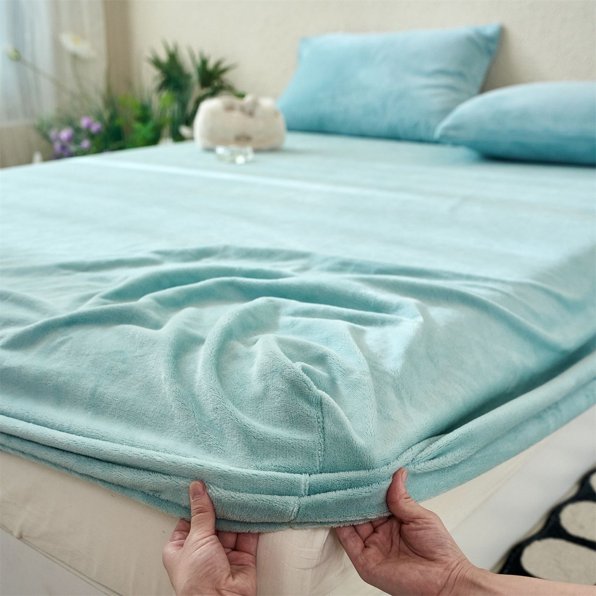 91家纺网 家纺一手货源 找家纺 兰紫橙家纺 2025新款简约纯色牛奶绒床笠系列 浅星蓝