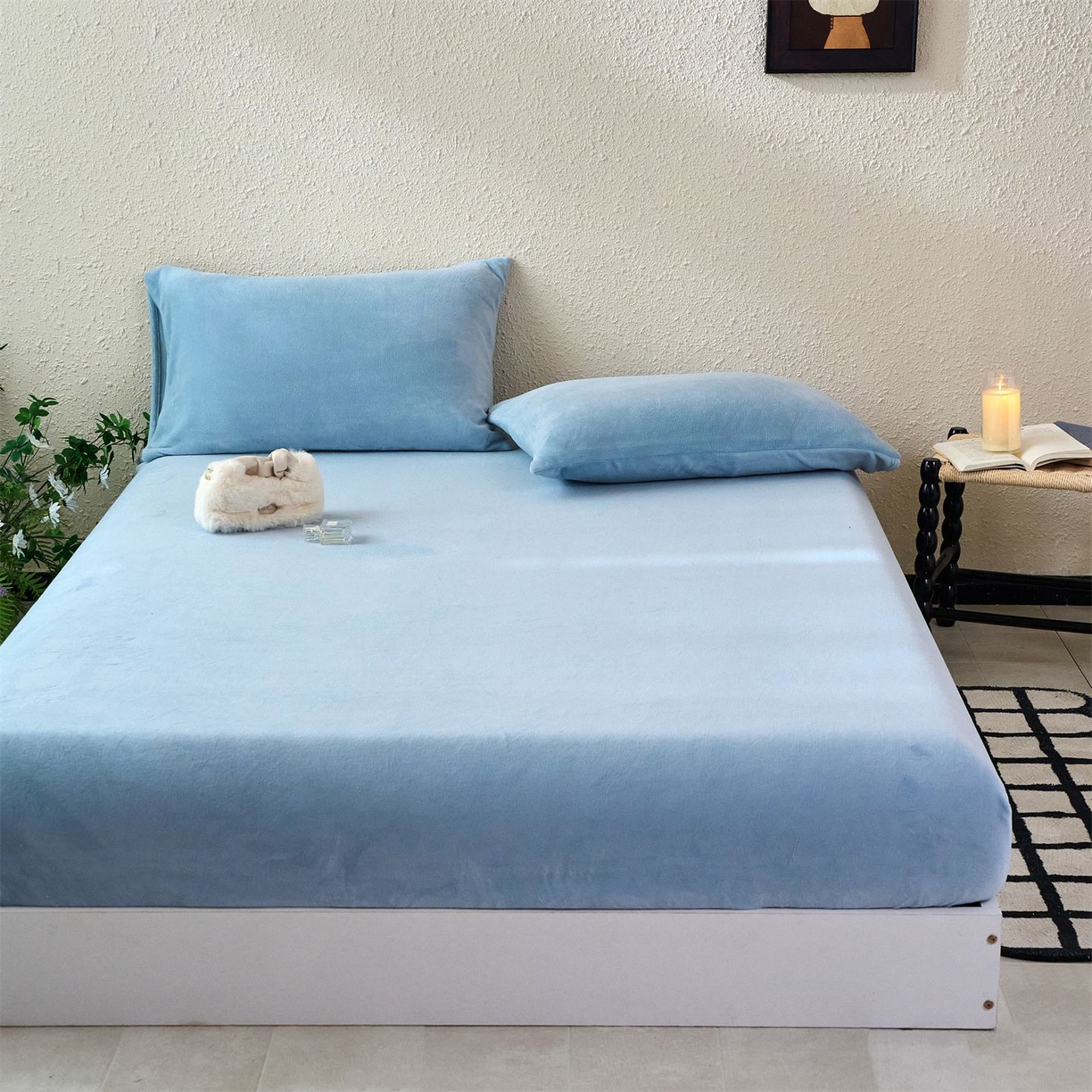 91家纺网 家纺一手货源 找家纺 兰紫橙家纺 2025新款简约纯色牛奶绒床笠系列 天空蓝