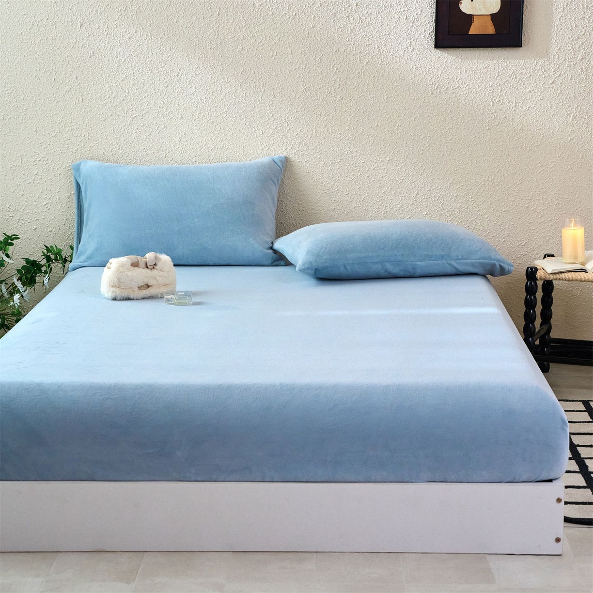 91家纺网 家纺一手货源 找家纺 兰紫橙家纺 2025新款简约纯色牛奶绒床笠系列 天空蓝