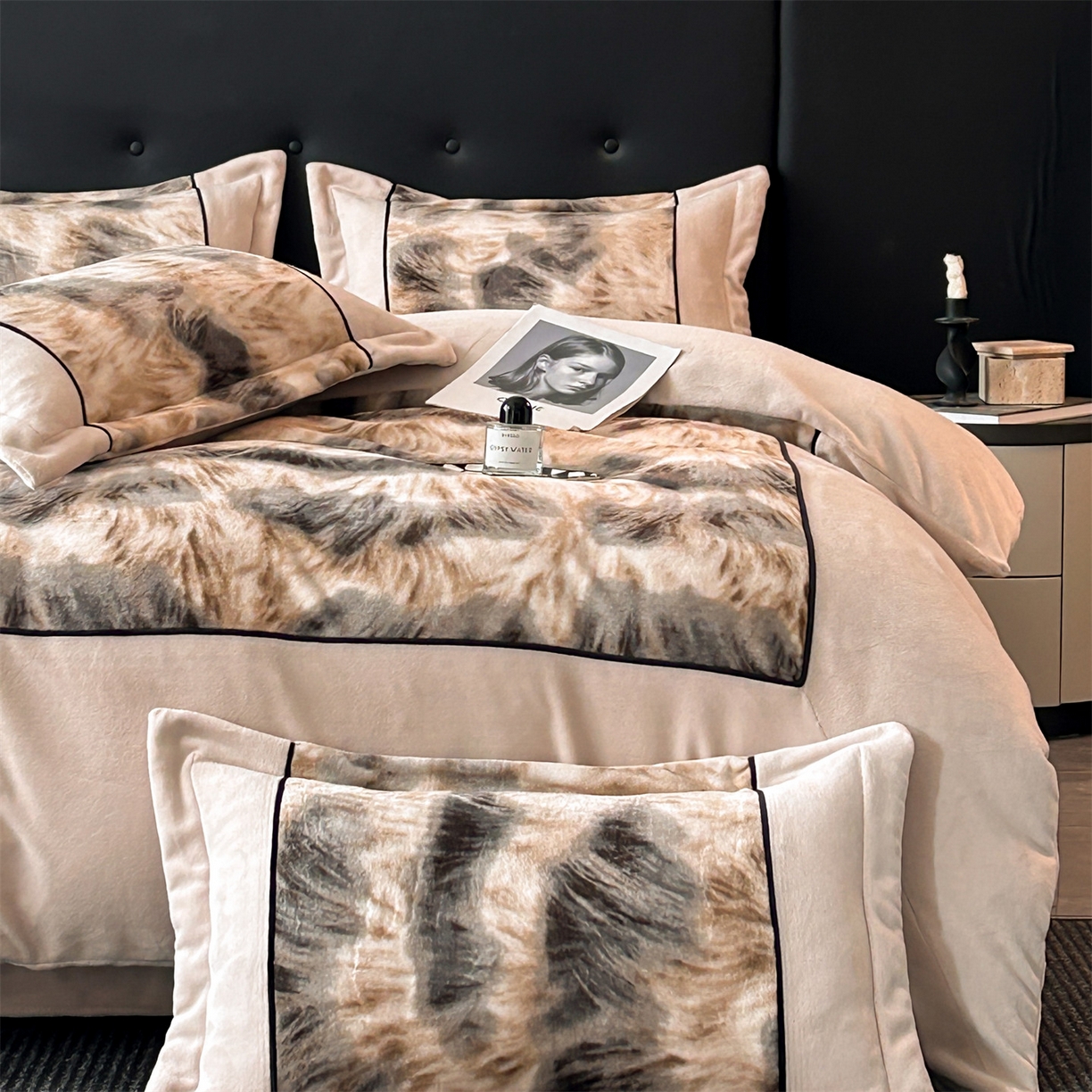 91家纺网 家纺一手货源 找家纺 （总）奥裕家纺 2025新款拼角款雪貂绒四件套-维纳斯