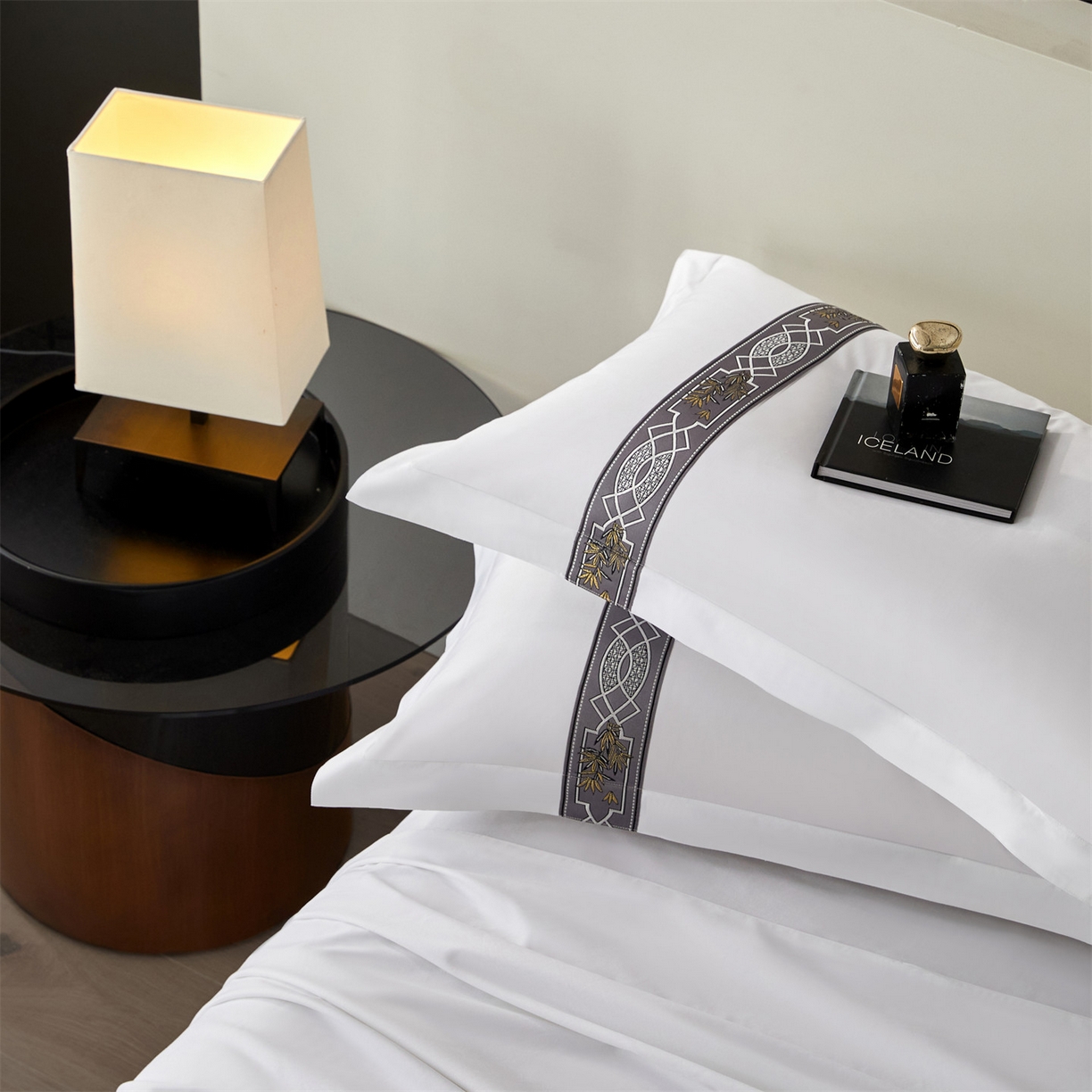 91家纺网 家纺一手货源 找家纺 罗菲尼酒店用品 2025新款高仿棉织带款酒店宾馆四件套 星辰