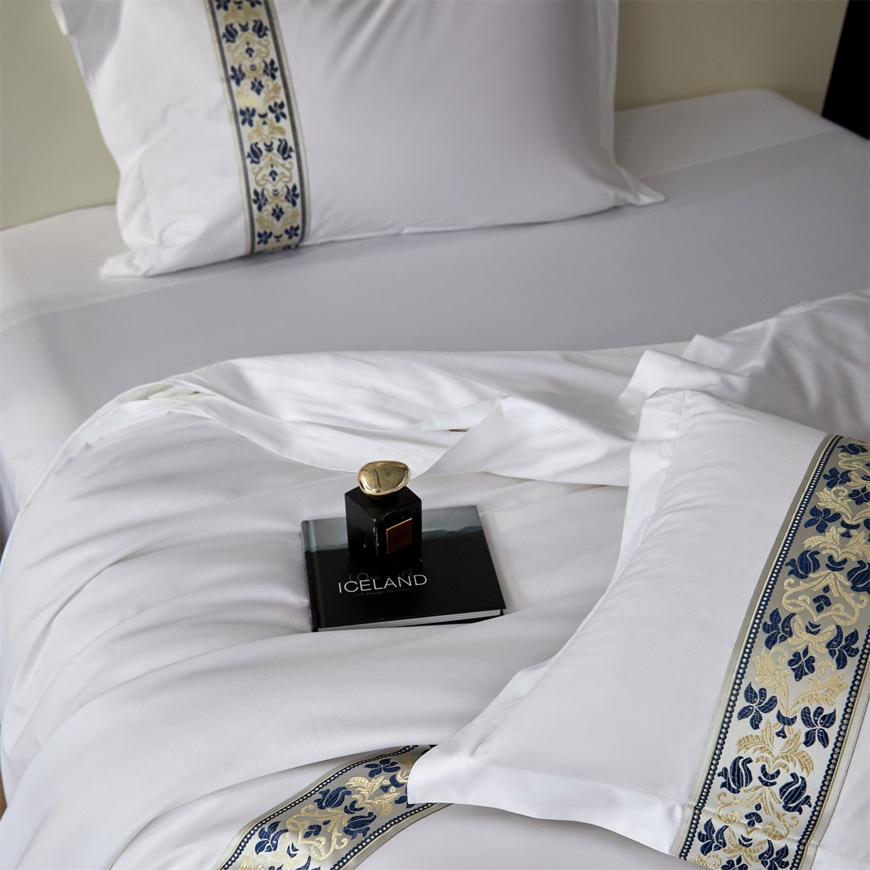 91家纺网 家纺一手货源 找家纺 罗菲尼酒店用品 2025新款高仿棉织带款酒店宾馆四件套 蓝彩