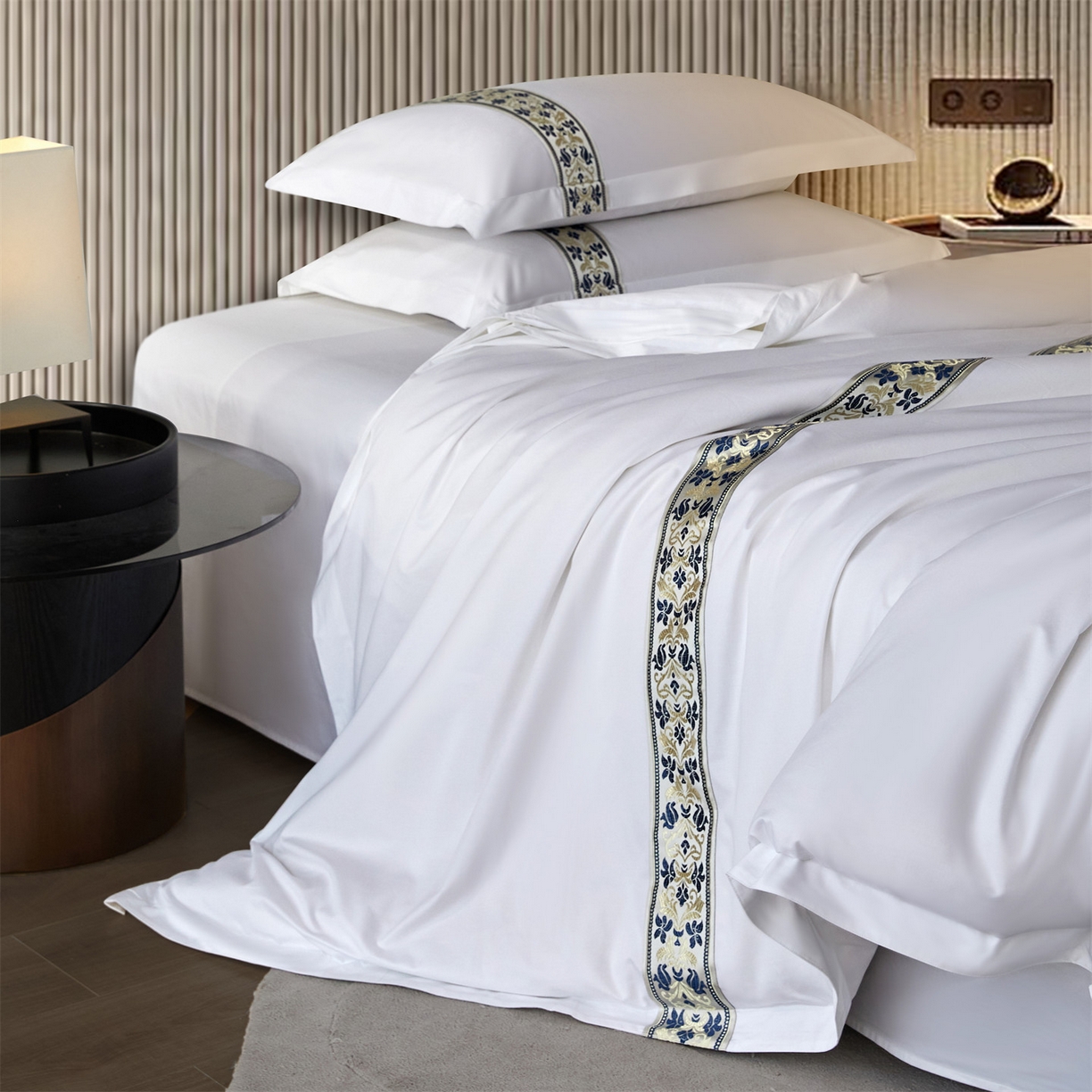 91家纺网 家纺一手货源 找家纺 罗菲尼酒店用品 2025新款高仿棉织带款酒店宾馆四件套 蓝彩