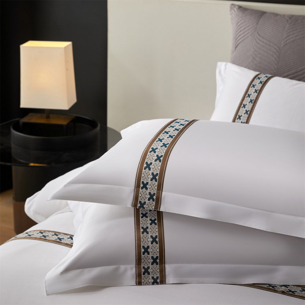 91家纺网 家纺一手货源 找家纺 罗菲尼酒店用品 2025新款高仿棉织带款酒店宾馆四件套 凯森