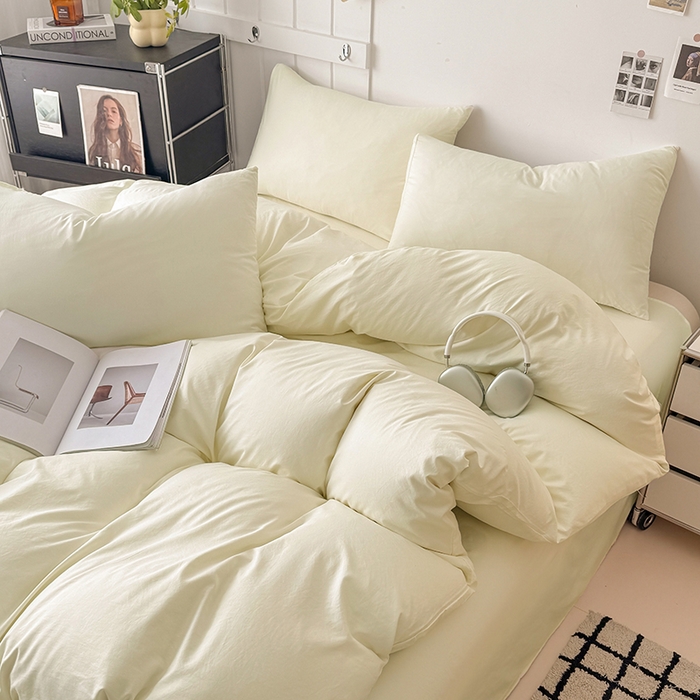 91家纺网 家纺一手货源 找家纺 汣沐生活 2025新款化纤纯色四件套系列 芝士布丁