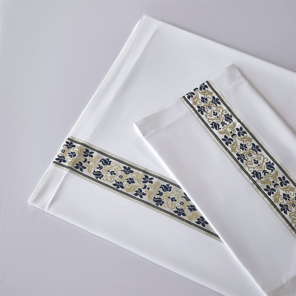 91家纺网 家纺一手货源 找家纺 罗菲尼酒店用品 2025新款高仿棉织带款酒店宾馆四件套 蓝彩