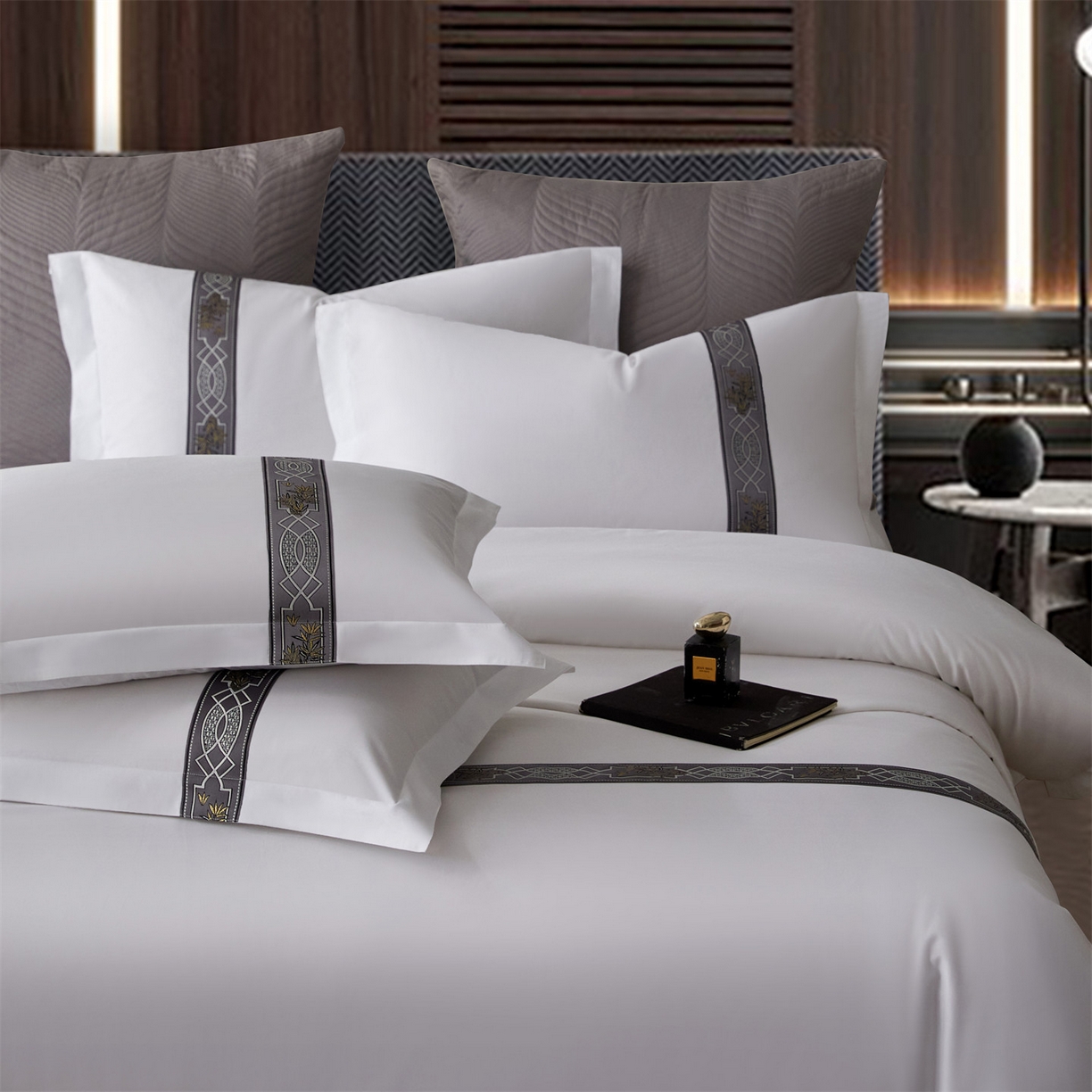 91家纺网 家纺一手货源 找家纺 罗菲尼酒店用品 2025新款高仿棉织带款酒店宾馆四件套 星辰