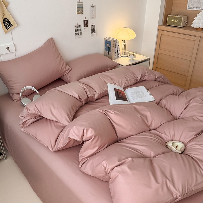 91家纺网 家纺一手货源 找家纺 汣沐生活 2025新款化纤纯色四件套系列 柔雾粉