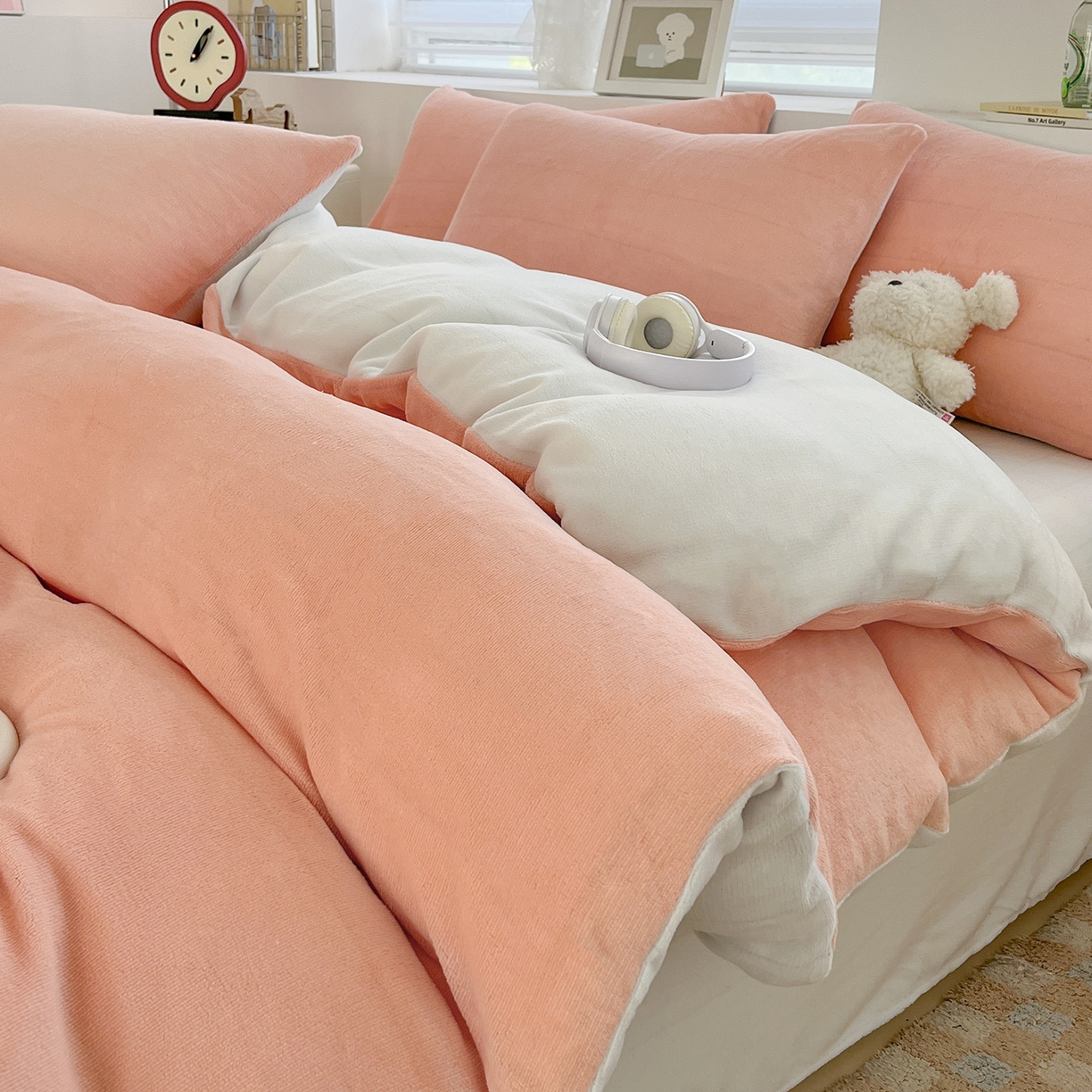 91家纺网 家纺一手货源 找家纺 汣沐生活 2025新款牛奶绒双拼四件套系列 橘调芋泥