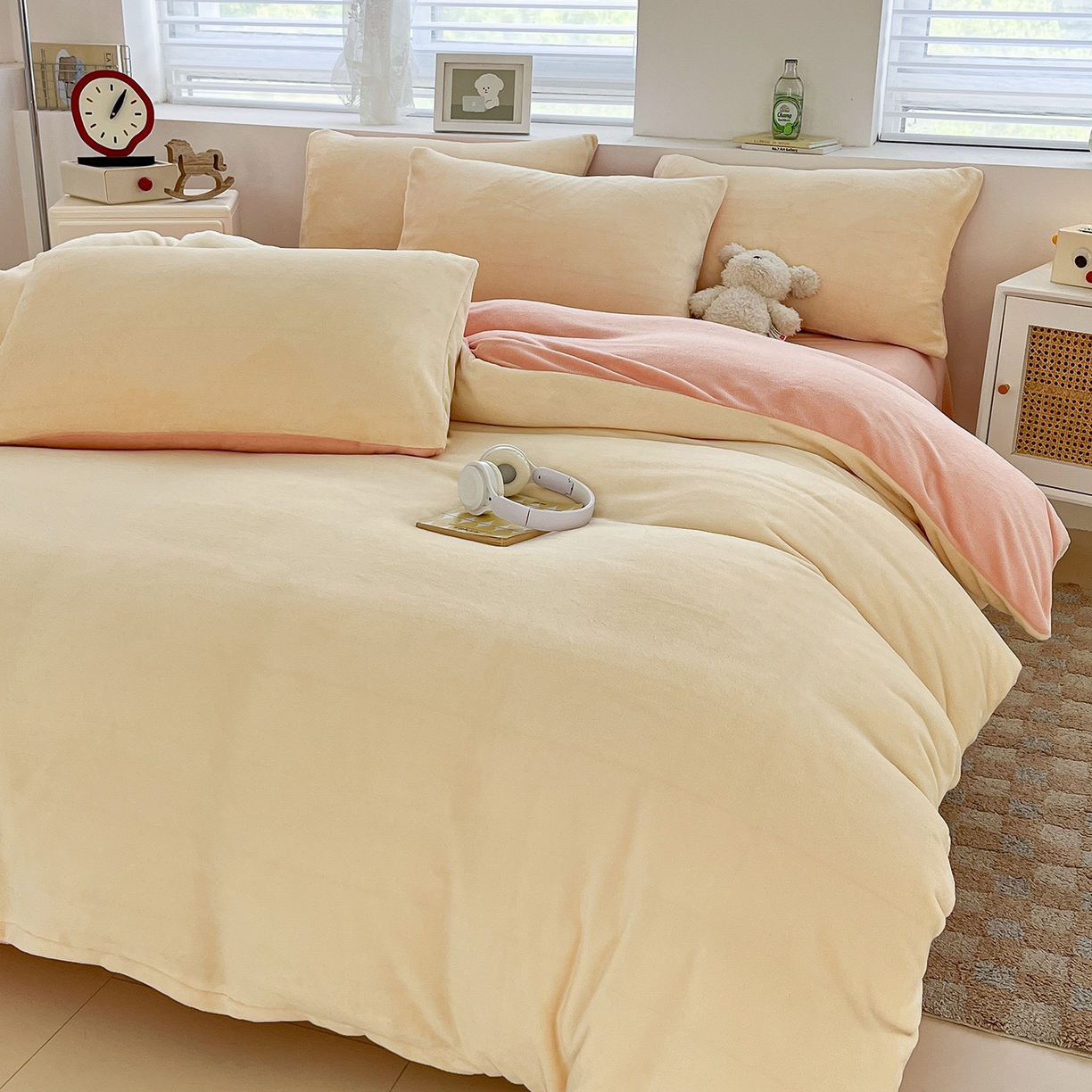 91家纺网 家纺一手货源 找家纺 汣沐生活 2025新款牛奶绒双拼四件套系列 蜜桃奶油