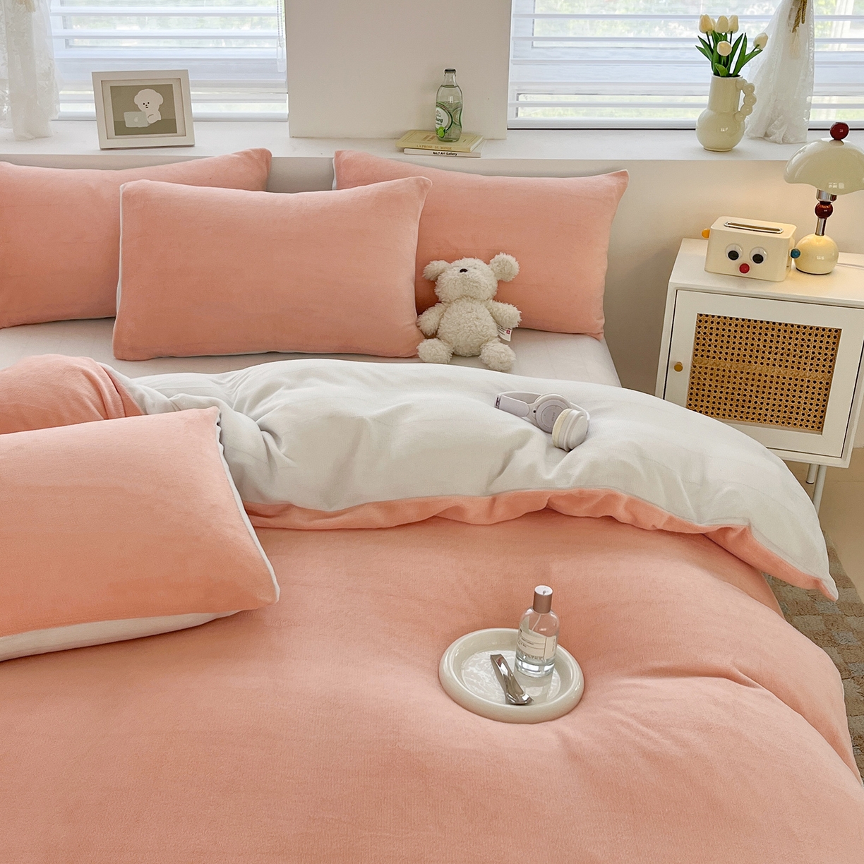 91家纺网 家纺一手货源 找家纺 汣沐生活 2025新款牛奶绒双拼四件套系列 橘调芋泥