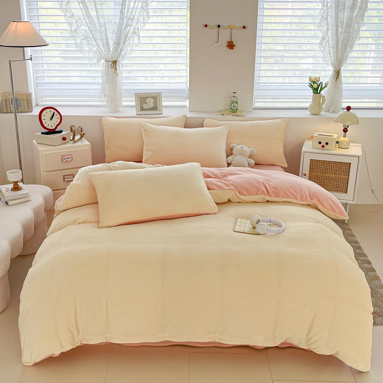 91家纺网 家纺一手货源 找家纺 汣沐生活 2025新款牛奶绒双拼四件套系列 蜜桃奶油