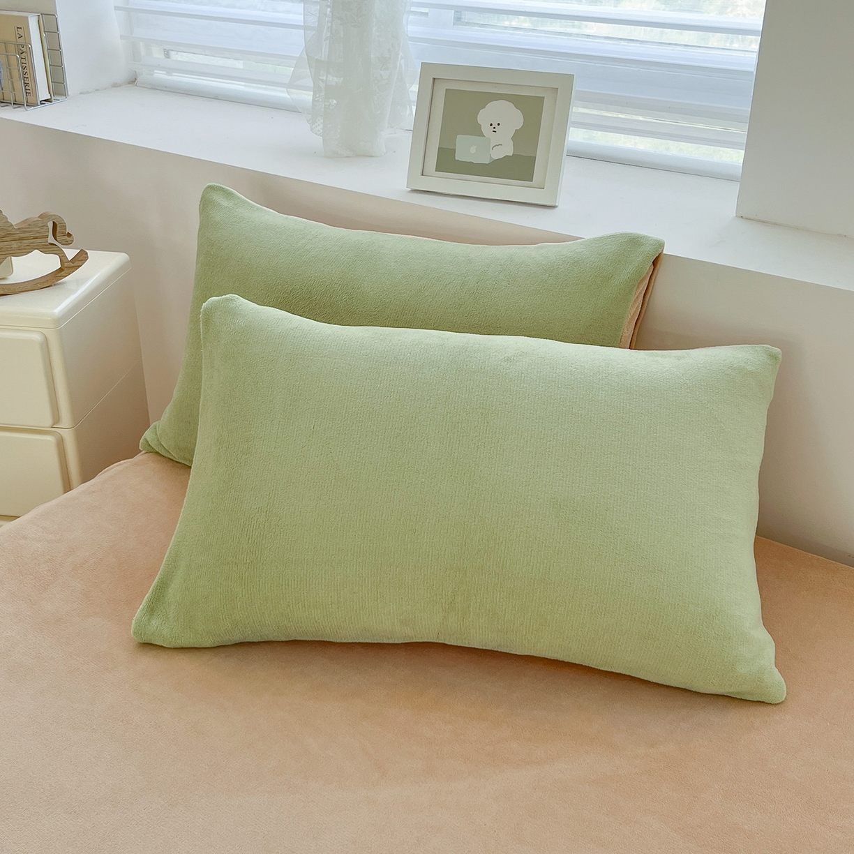 91家纺网 家纺一手货源 找家纺 汣沐生活 2025新款牛奶绒双拼四件套系列 抹茶奶咖