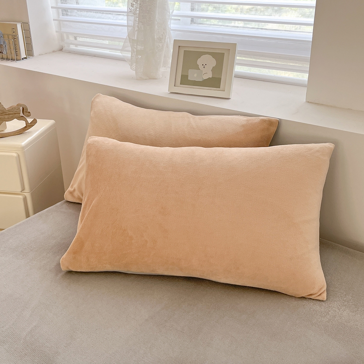 91家纺网 家纺一手货源 找家纺 汣沐生活 2025新款牛奶绒双拼四件套系列 糯棕灰糖