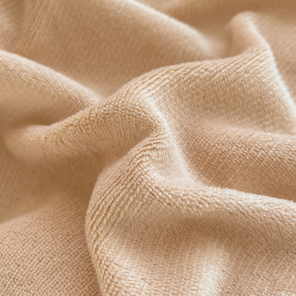 91家纺网 家纺一手货源 找家纺 汣沐生活 2025新款牛奶绒双拼四件套系列 糯棕灰糖