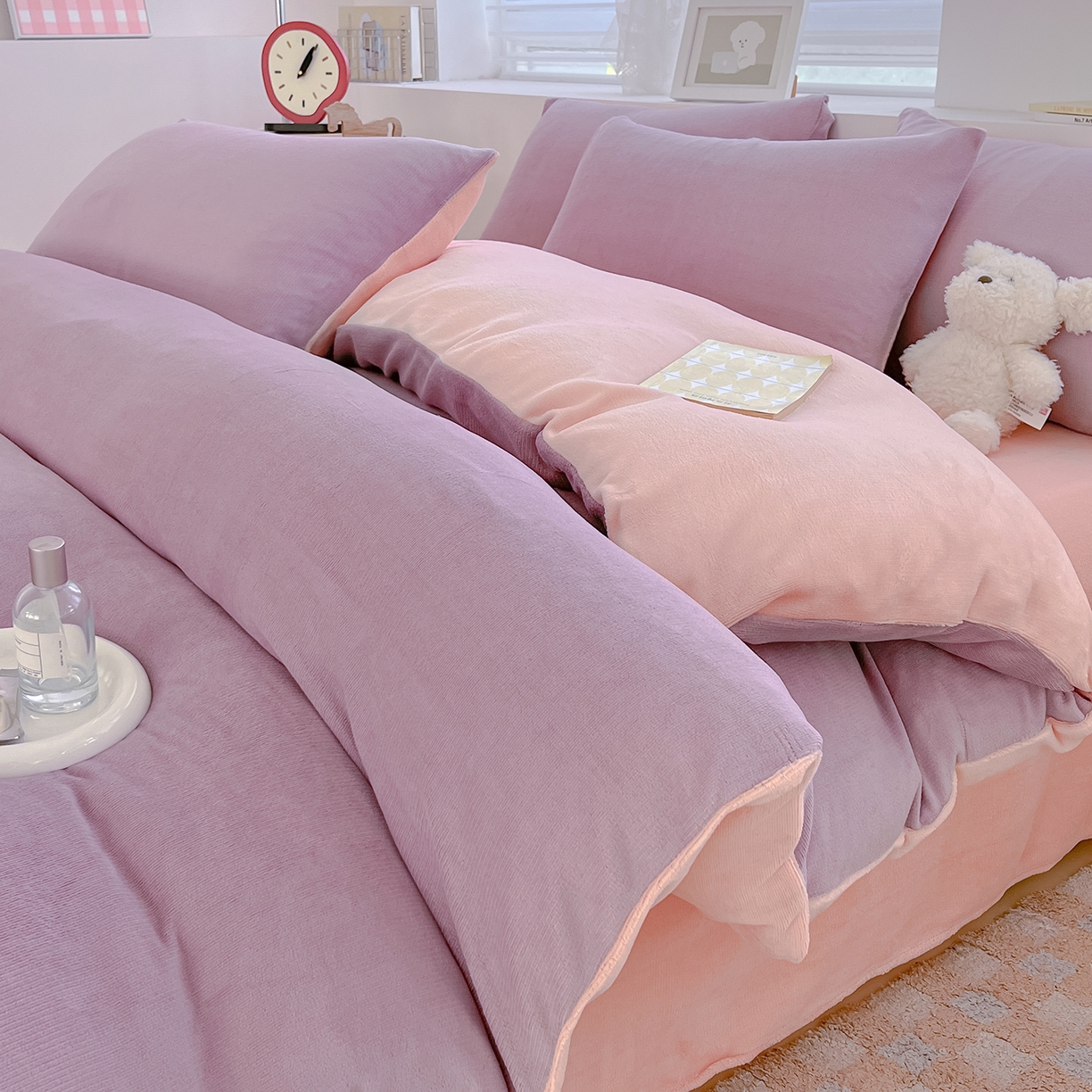 91家纺网 家纺一手货源 找家纺 汣沐生活 2025新款牛奶绒双拼四件套系列 紫莓甜梦