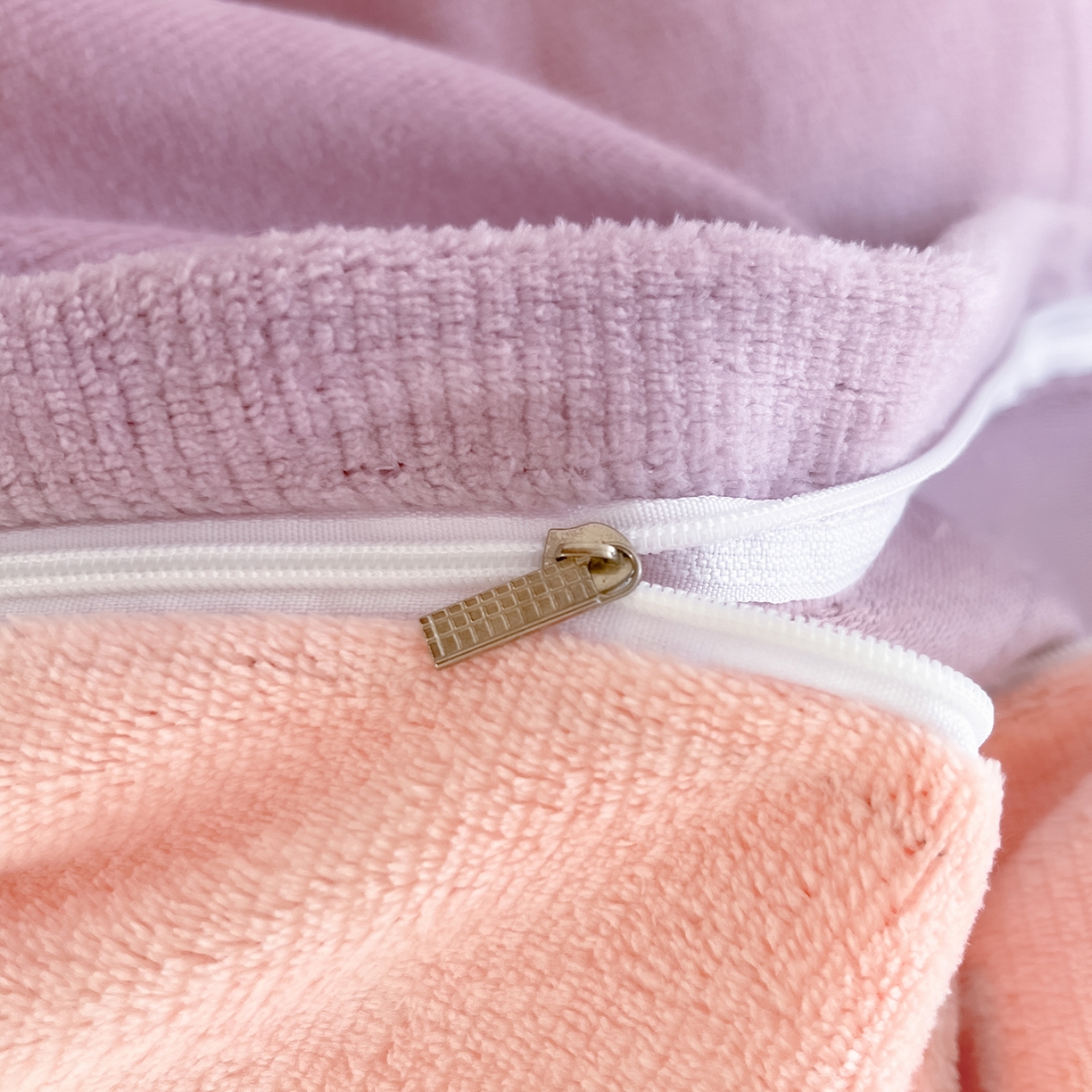 91家纺网 家纺一手货源 找家纺 汣沐生活 2025新款牛奶绒双拼四件套系列 紫莓甜梦