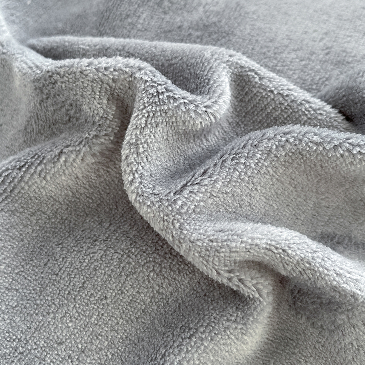 91家纺网 家纺一手货源 找家纺 汣沐生活 2025新款牛奶绒双拼四件套系列 暖屿灰眠