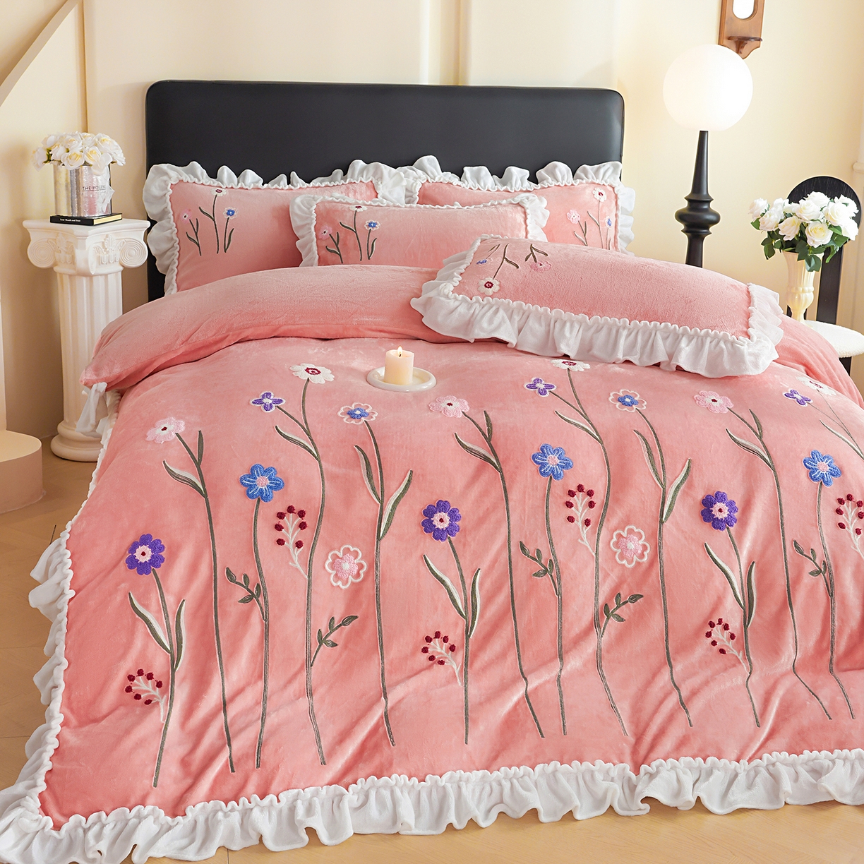 91家纺网 家纺一手货源 找家纺 孟鑫家纺 2025新款230克高克重韩版毛巾绣牛奶绣花四件套床单床盖款被套-花香四溢 花香四溢-豆沙