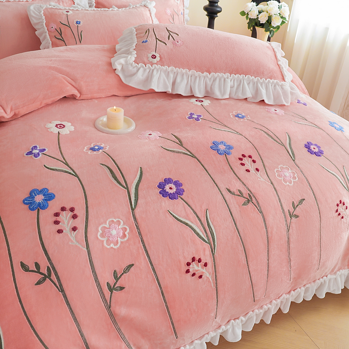 91家纺网 家纺一手货源 找家纺 孟鑫家纺 2025新款230克高克重韩版毛巾绣牛奶绣花四件套床单床盖款被套-花香四溢 花香四溢-豆沙