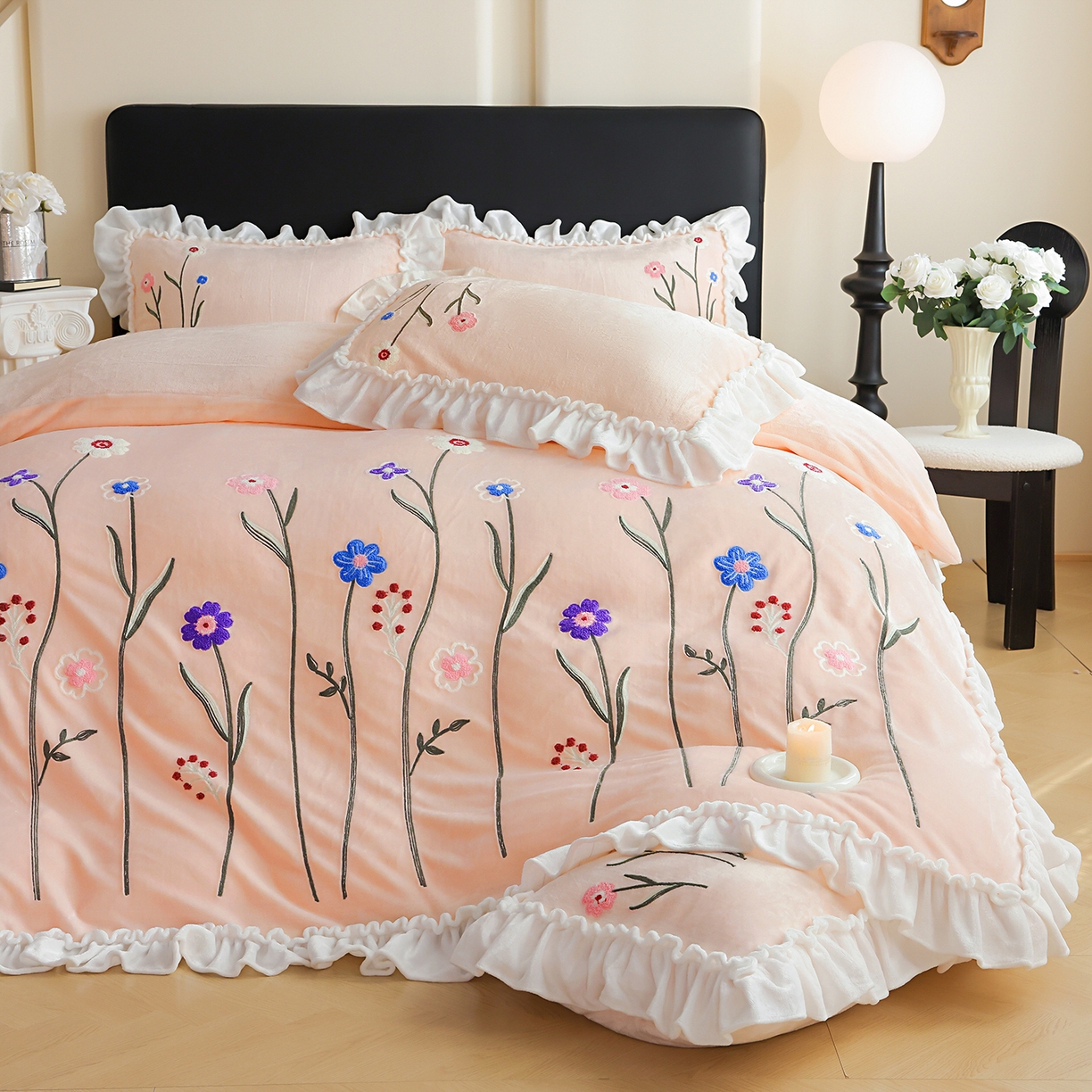 91家纺网 家纺一手货源 找家纺 孟鑫家纺 2025新款230克高克重韩版毛巾绣牛奶绣花四件套床单床盖款被套-花香四溢 花香四溢-粉玉