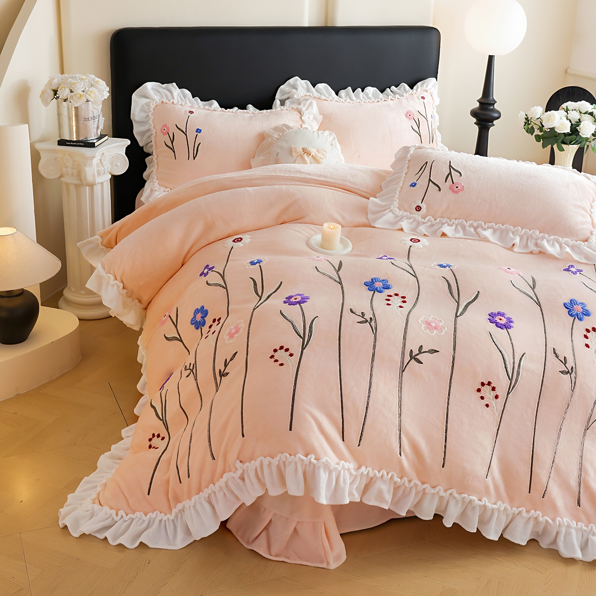 91家纺网 家纺一手货源 找家纺 孟鑫家纺 2025新款230克高克重韩版毛巾绣牛奶绣花四件套床单床盖款被套-花香四溢 花香四溢-粉玉