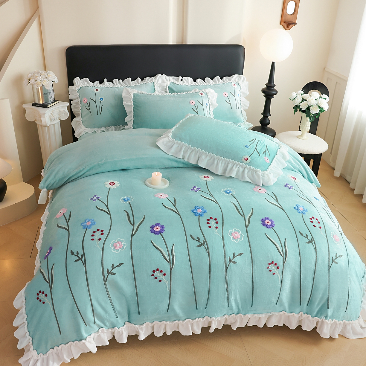 91家纺网 家纺一手货源 找家纺 孟鑫家纺 2025新款230克高克重韩版毛巾绣牛奶绣花四件套床单床盖款被套-花香四溢 花香四溢-湖兰